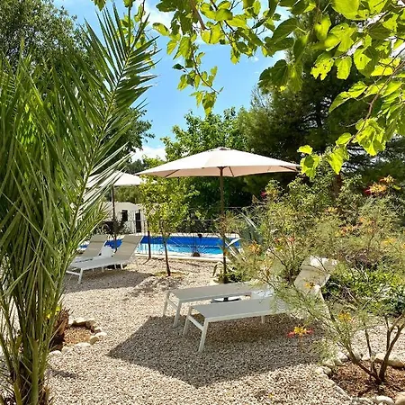 Mas Del Pi Bed & Breakfast Valderrobres