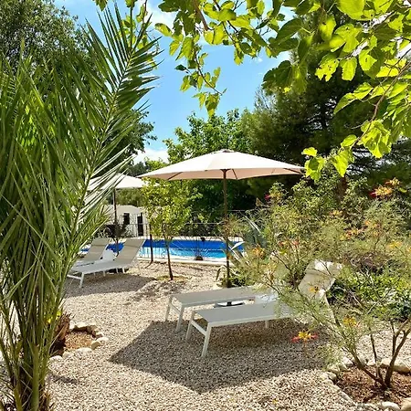 Mas Del Pi Bed & Breakfast Valderrobres