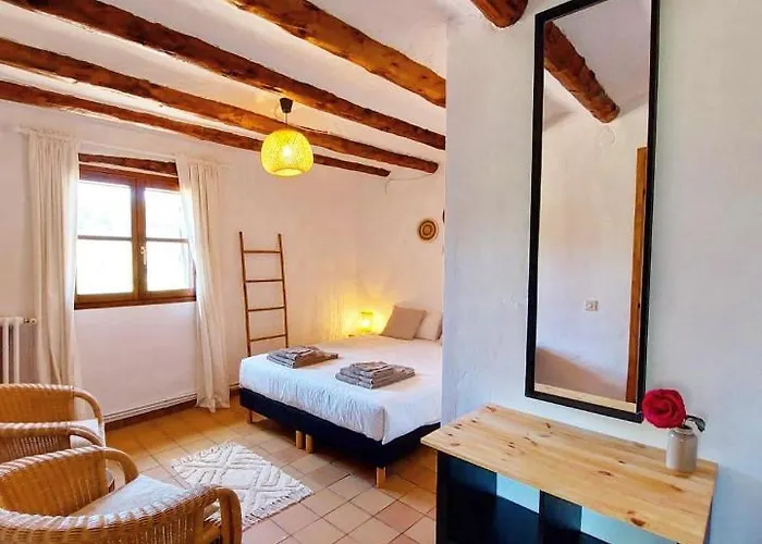 Mas Del Pi Bed & Breakfast 3*