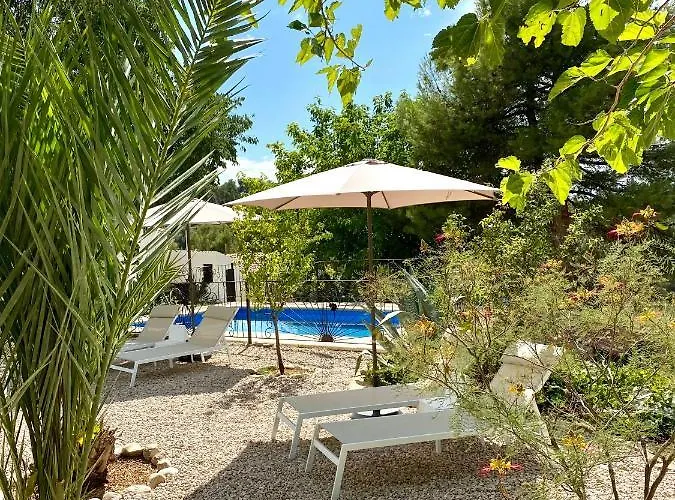 Mas Del Pi Bed & Breakfast Valderrobres