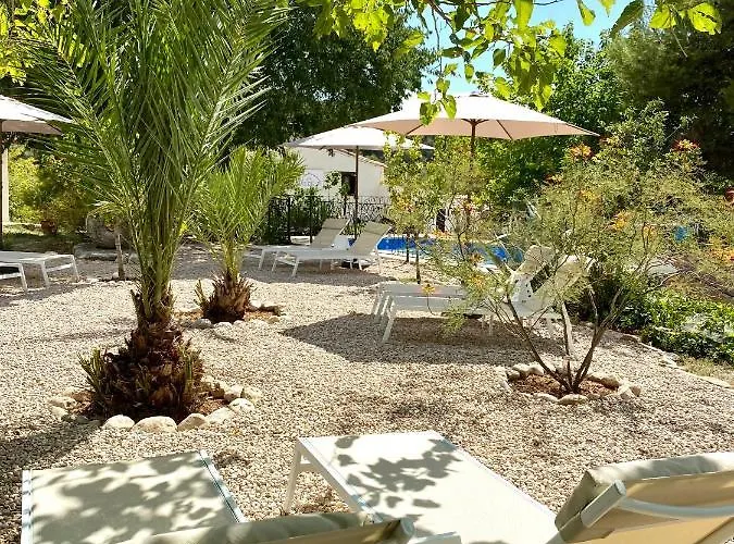 Mas Del Pi Bed & Breakfast Valderrobres